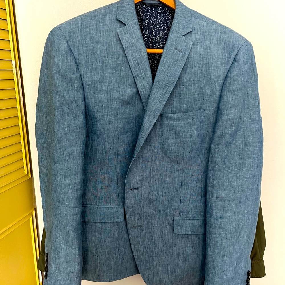 Linen Suit. Light Blue. 42s
